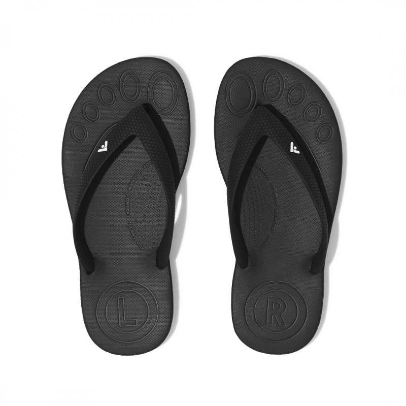 Black Fitflop Iqushion Rubber Kids' Flip Flops | UAE-4762-CUSDN