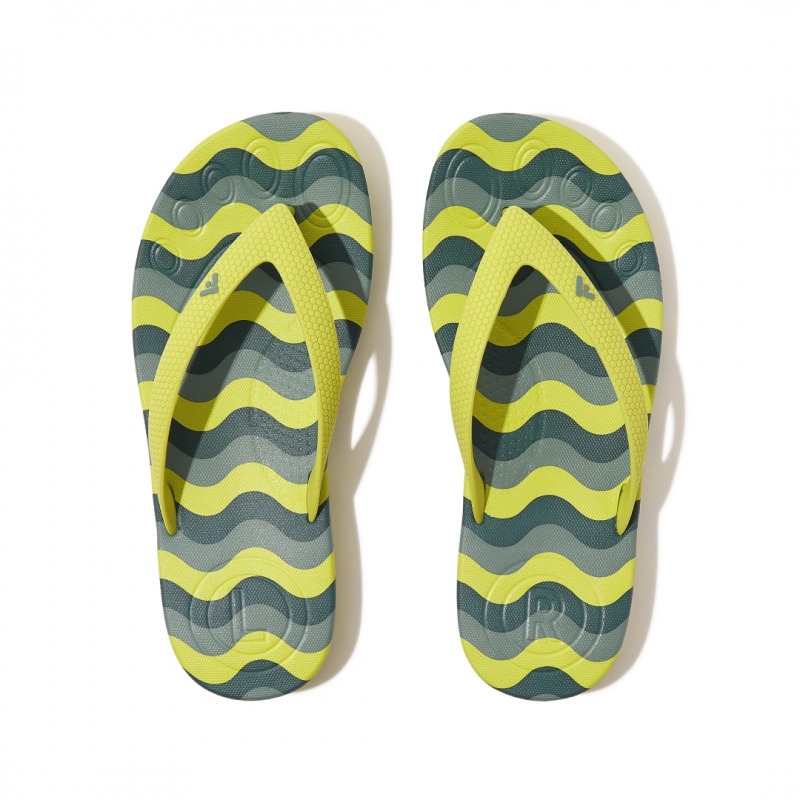 Light Green Fitflop Iqushion Rubber Tpu Kids' Flip Flops | UAE-9031-UETAZ